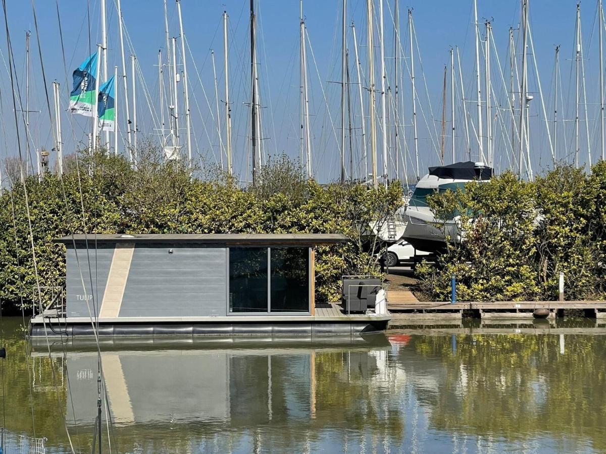 Hotel Waterfront Houseboat Near The Centre Monnickendam Exterior foto