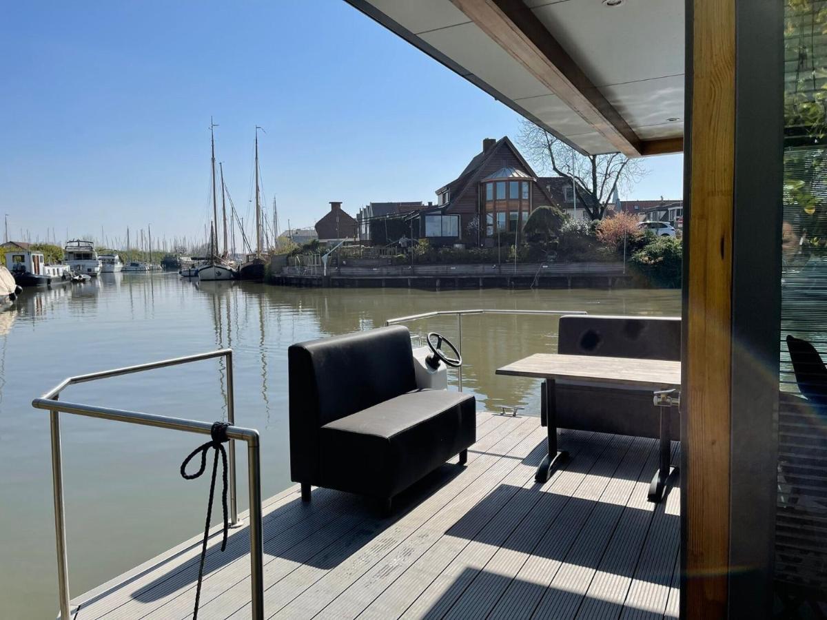 Hotel Waterfront Houseboat Near The Centre Monnickendam Exterior foto